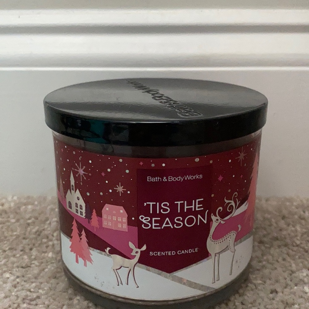 bath and body works candle NEW